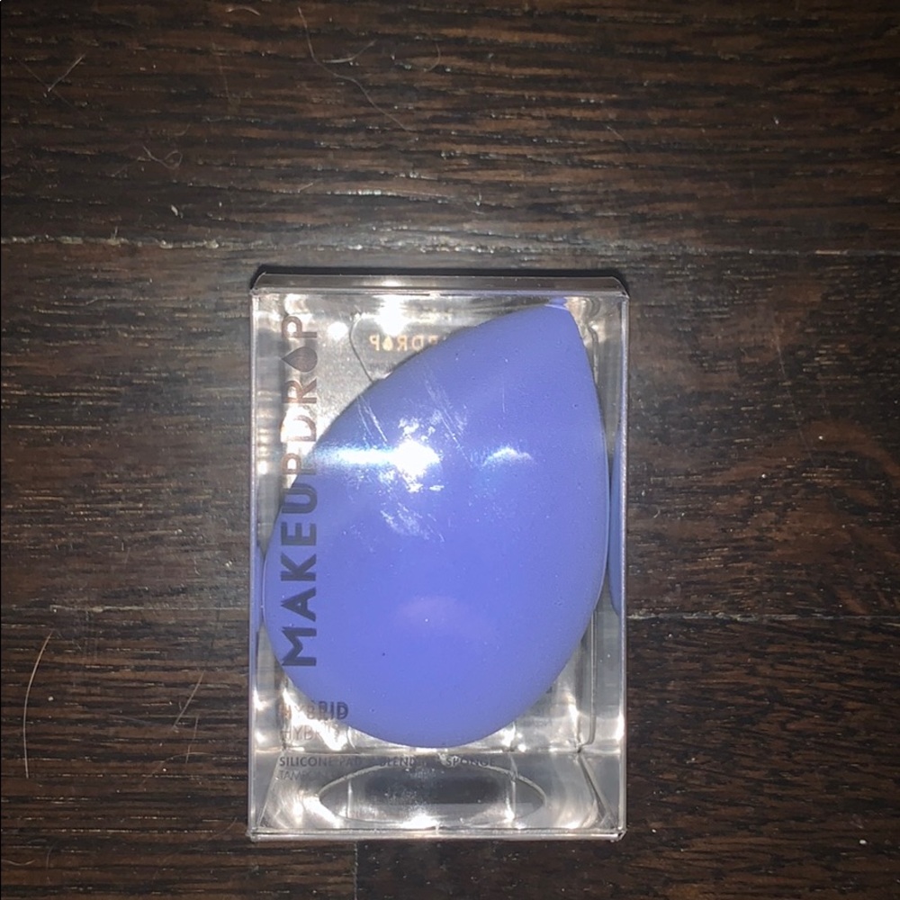 Makeupdrop - hybrid silicone pad and blending